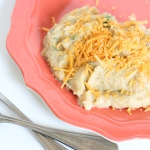 must try these for summer! cheesy jalapeno mashed potatoes via @whbsblog